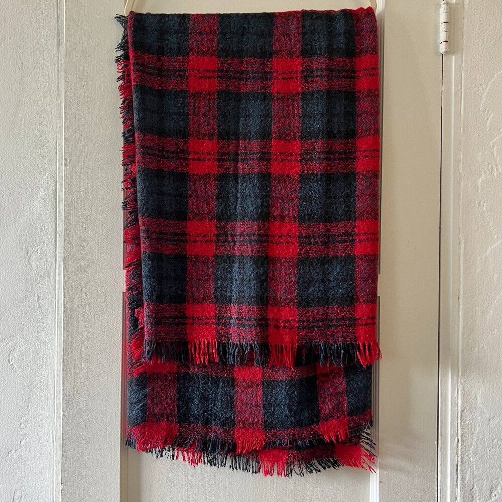 Luxe Cashmere ? Vintage Tartan Red Black Square Scarf / Throw Blanket Christmas